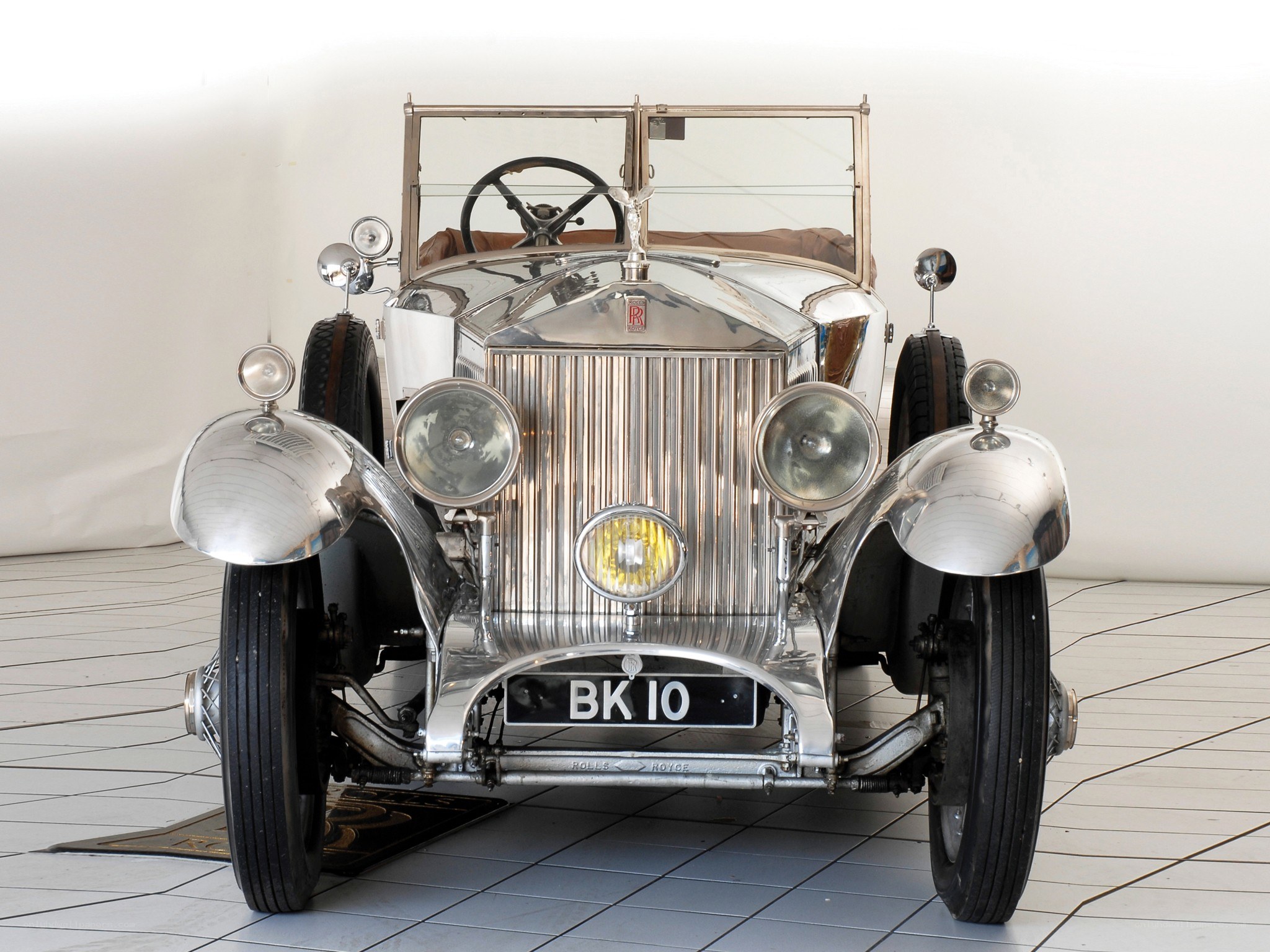Classic Rolls-Royce car