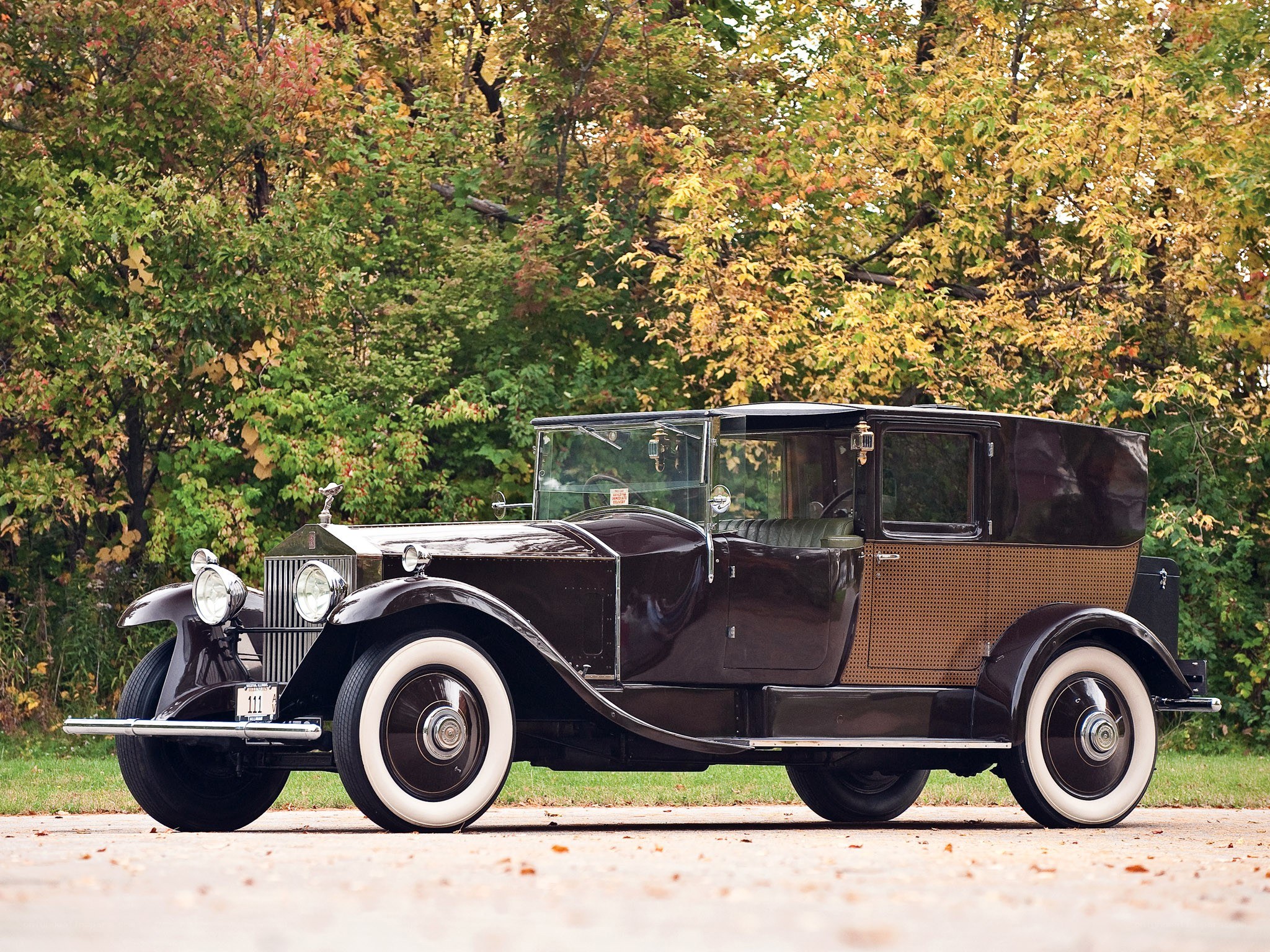 Classic Rolls-Royce car