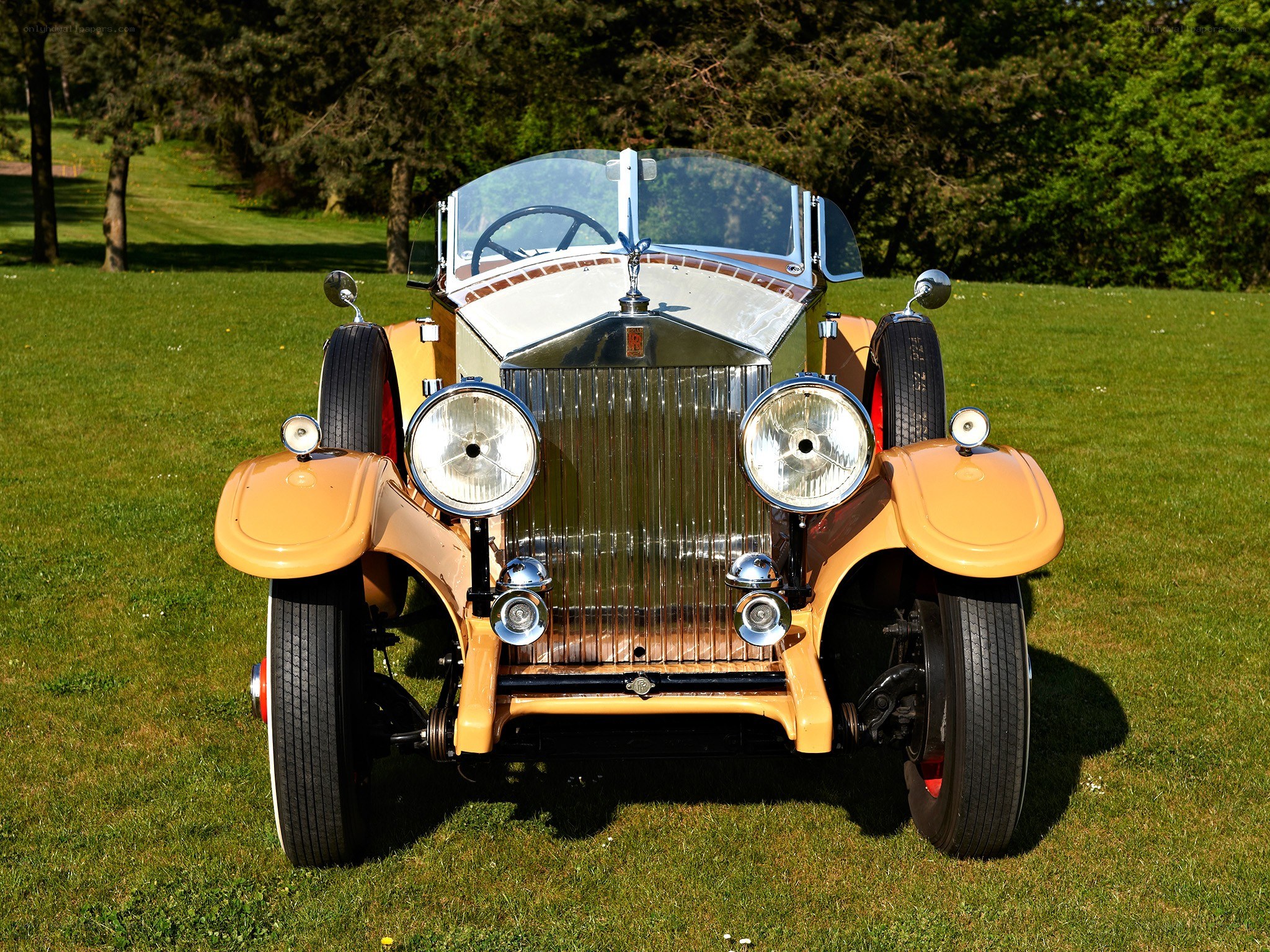 Classic Rolls-Royce car