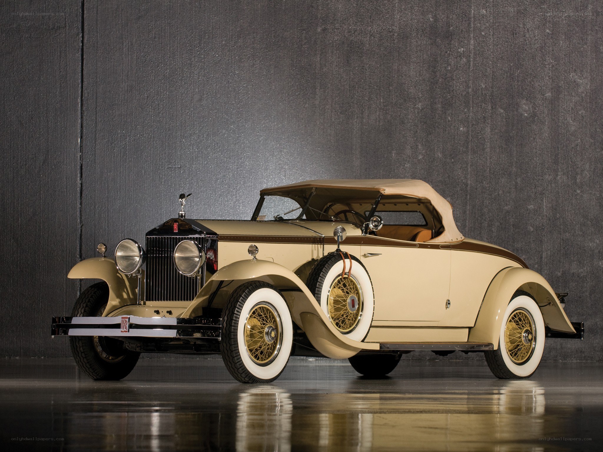 Classic Rolls-Royce convertible