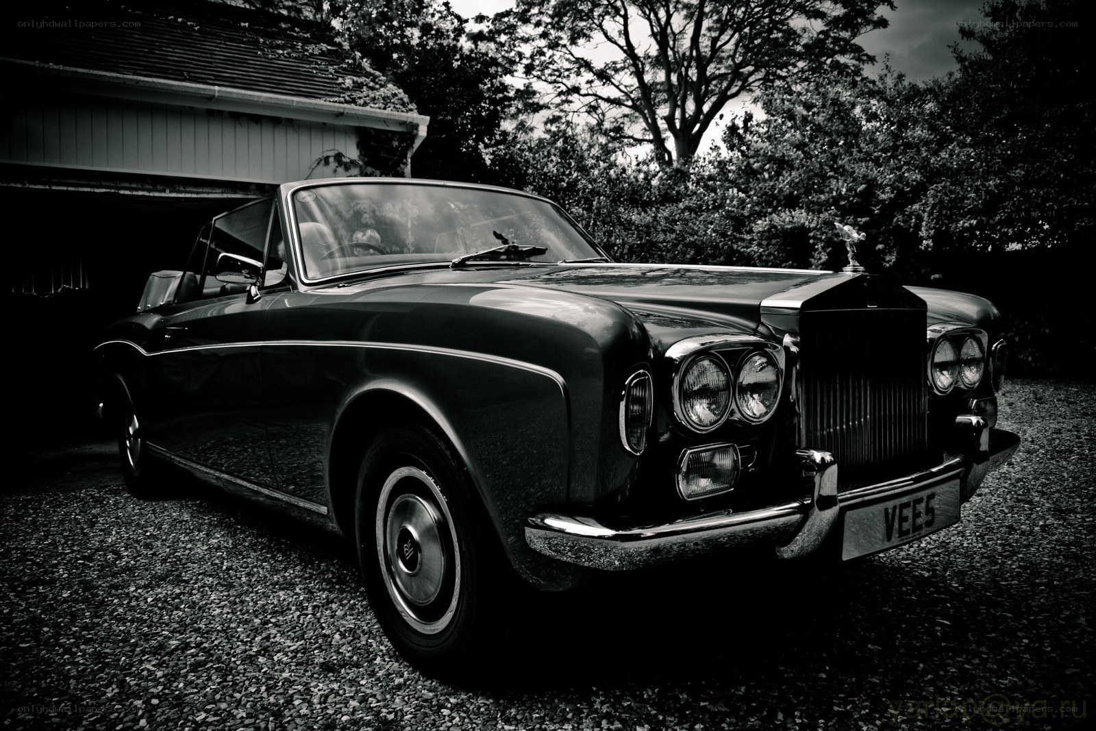 Classic Rolls-Royce convertible