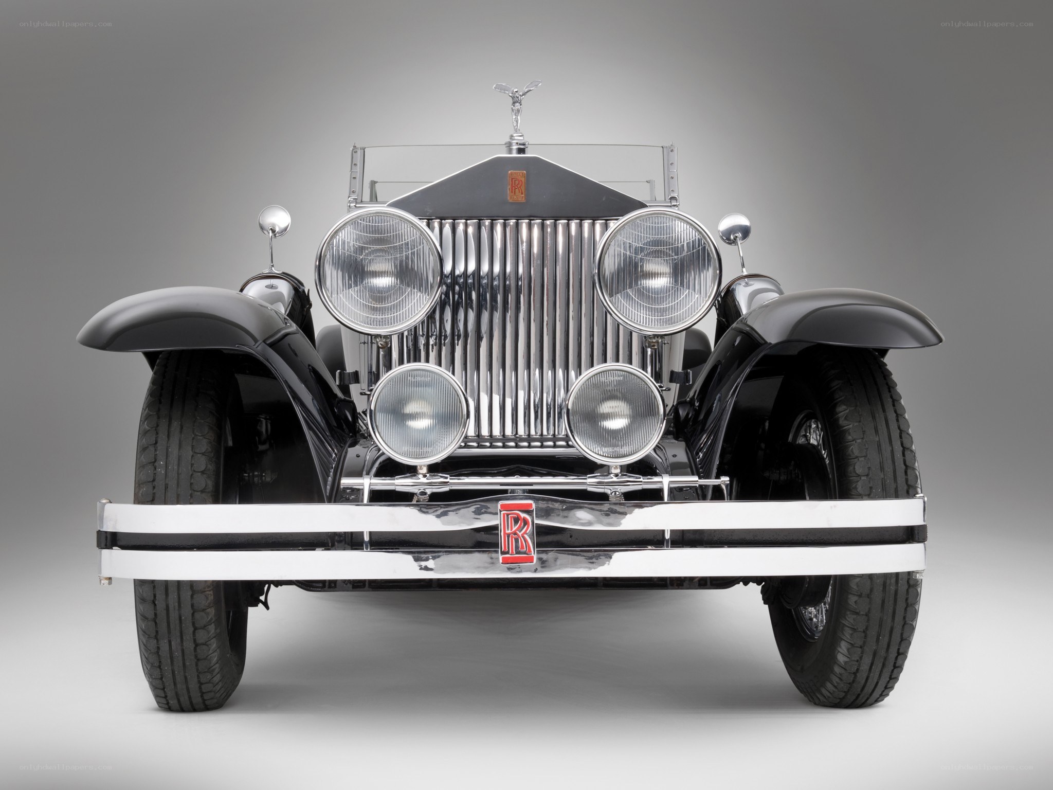 Classic Rolls-Royce front view