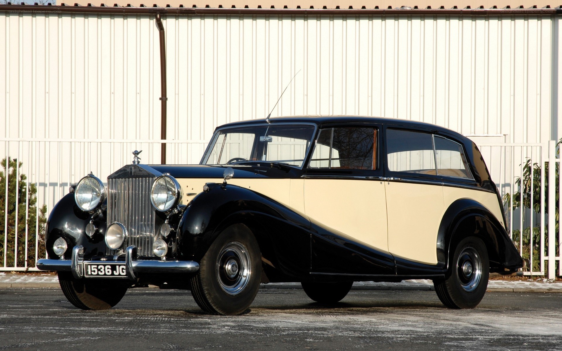 Classic Rolls-Royce sedan