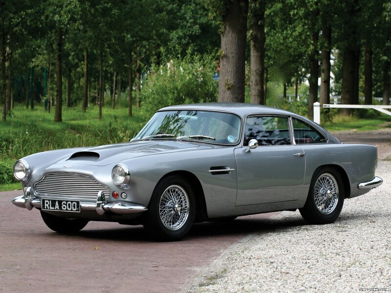 Classic silver Aston Martin DB5