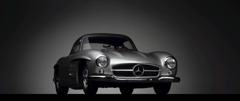 Classic silver Mercedes-Benz 300SL