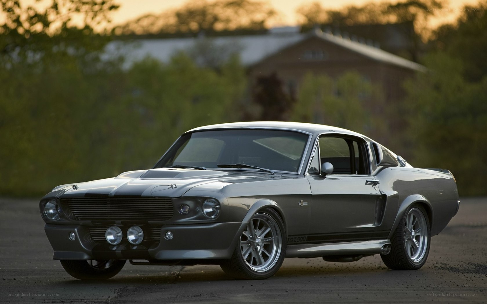 Classic silver muscle car