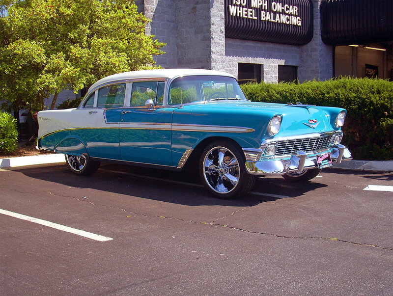 Classic Two-tone Car — Blue