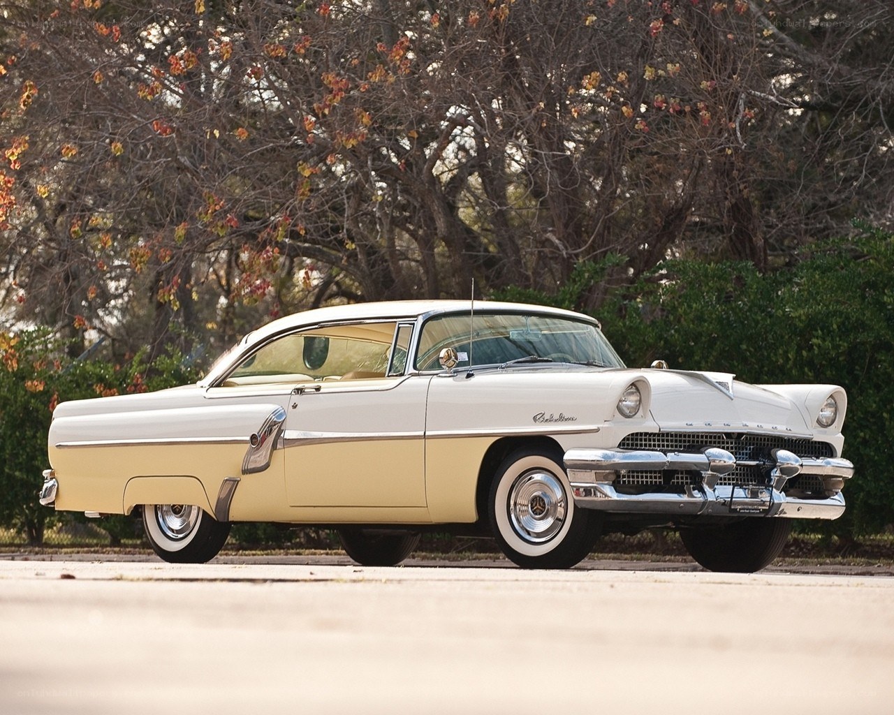 Classic two-tone car