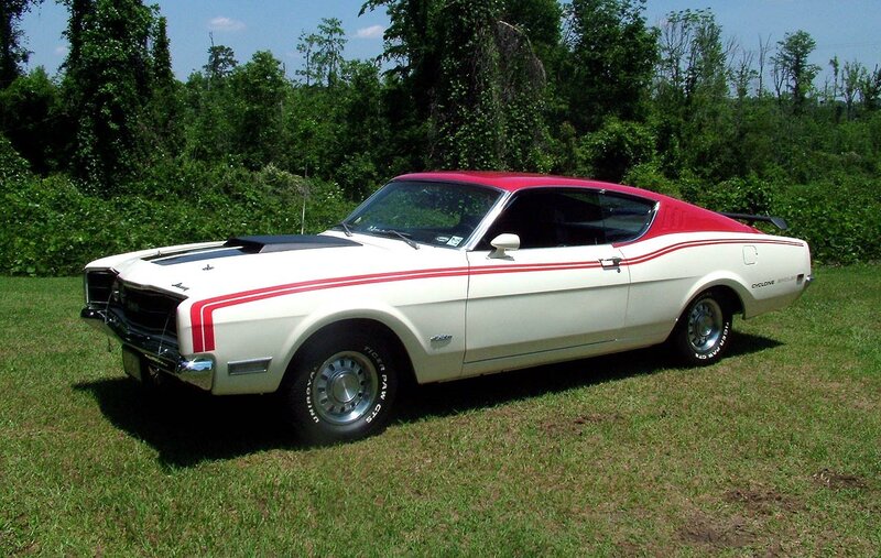 Classic white and red muscle car