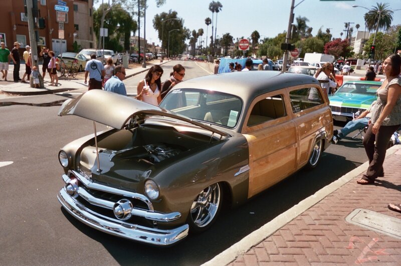 Classic Woodie Car — Brown