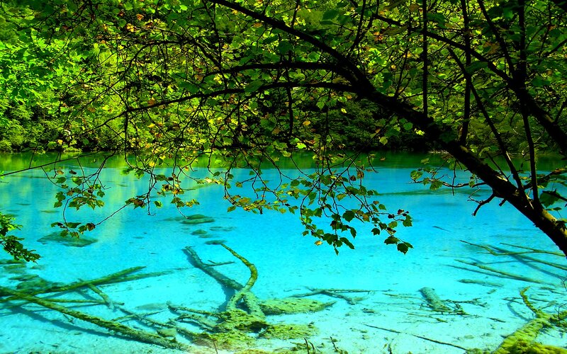Clear Blue Lake Water — Serene