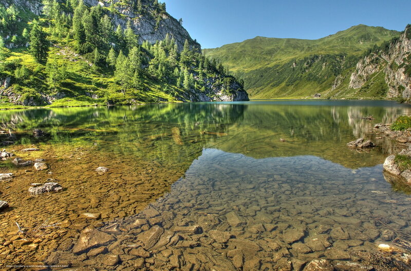 Clear Mountain Lake — Green, Serene