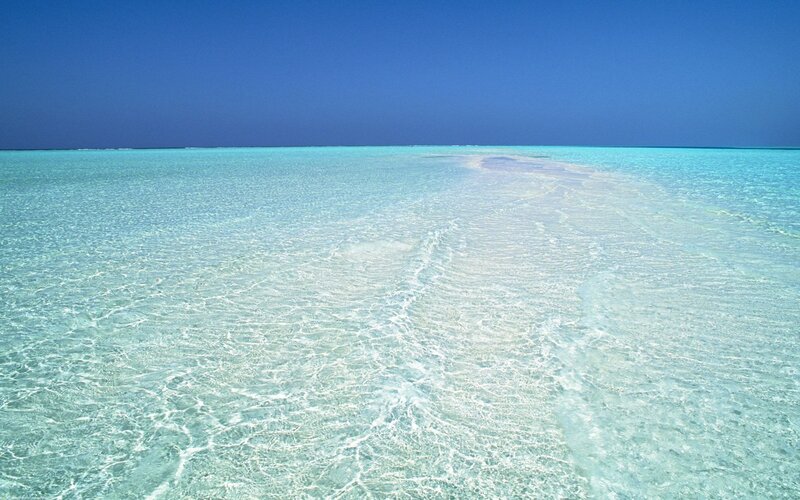 Clear turquoise water at a tropical beach