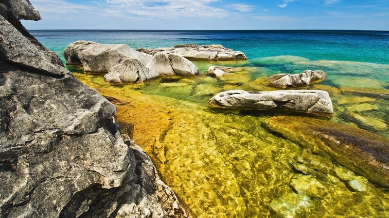 Clear water and rocks at the shore