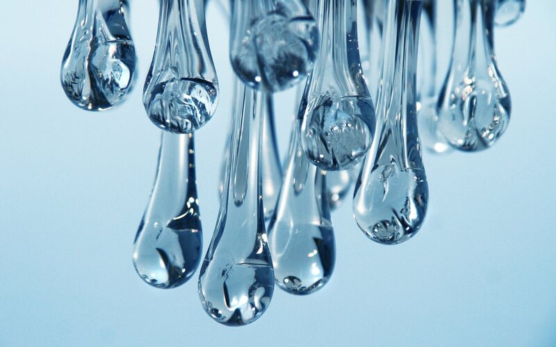 Clear Water Droplets