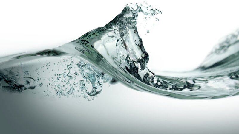 Clear Water Splash — White, Dynamic