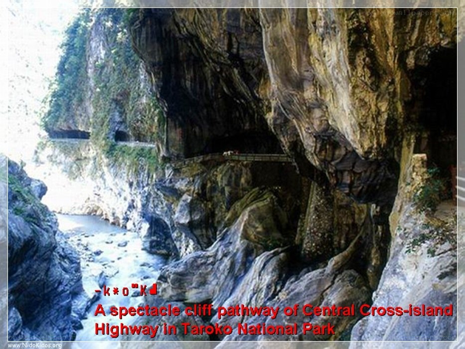cliff pathway in taroko park