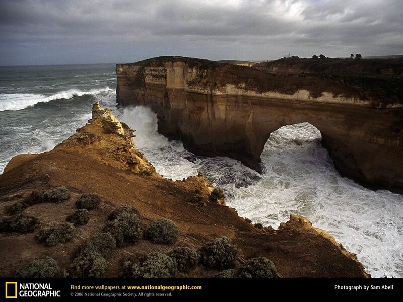 Cliffs and sea arch at Port Campbell