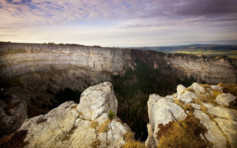 Cliffside Canyon View — Gray, Dramatic