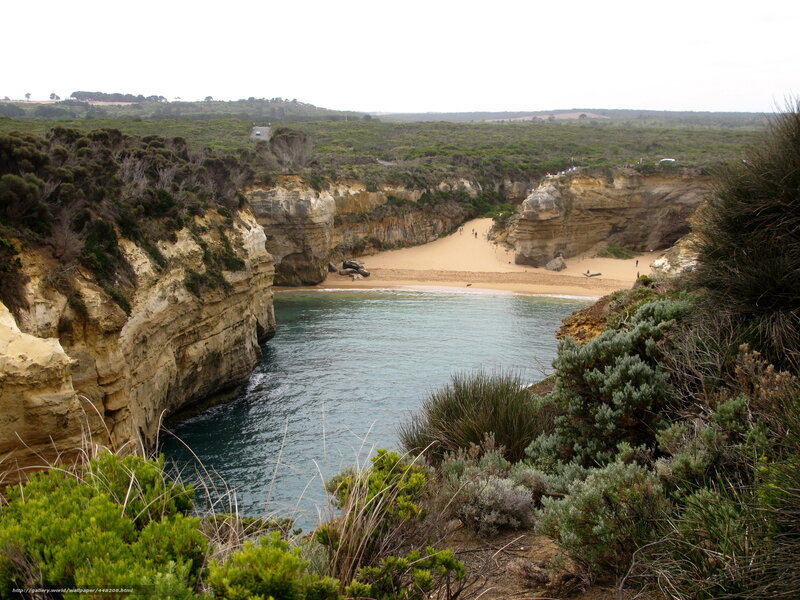 Cliffside Cove Beach — Green, Serene