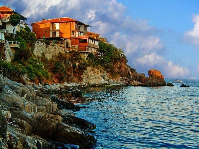 Cliffside Houses by Sea — Blue, Serene