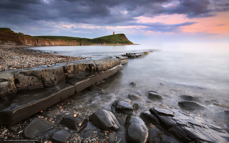 Cliffside Lighthouse View — Gray