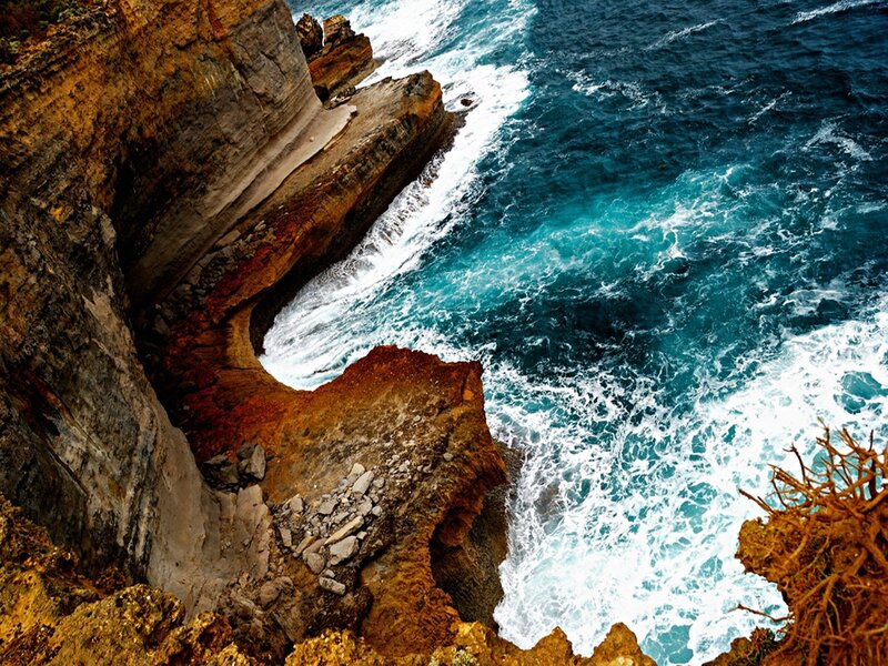 cliffside ocean waves crashing