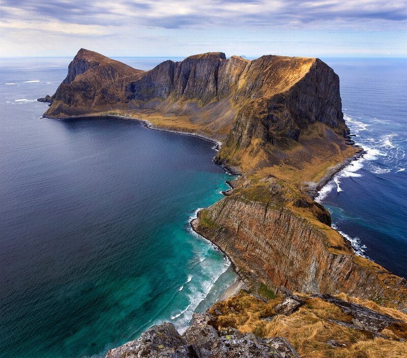 Cliffside Peninsula — Blue