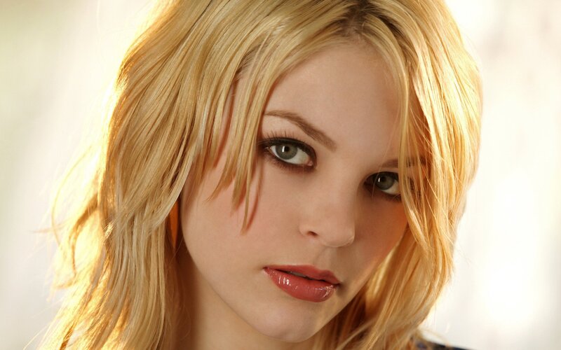 close-up of a blonde woman