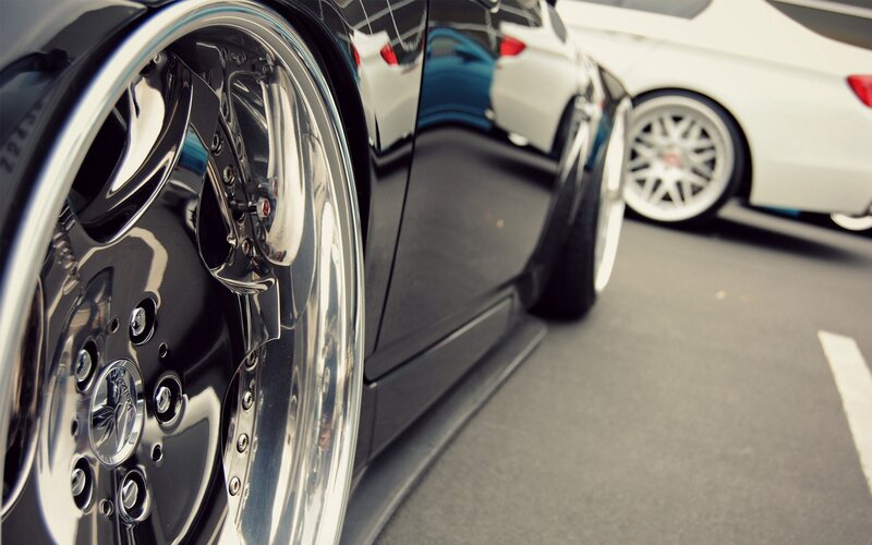 close-up of a custom car wheel