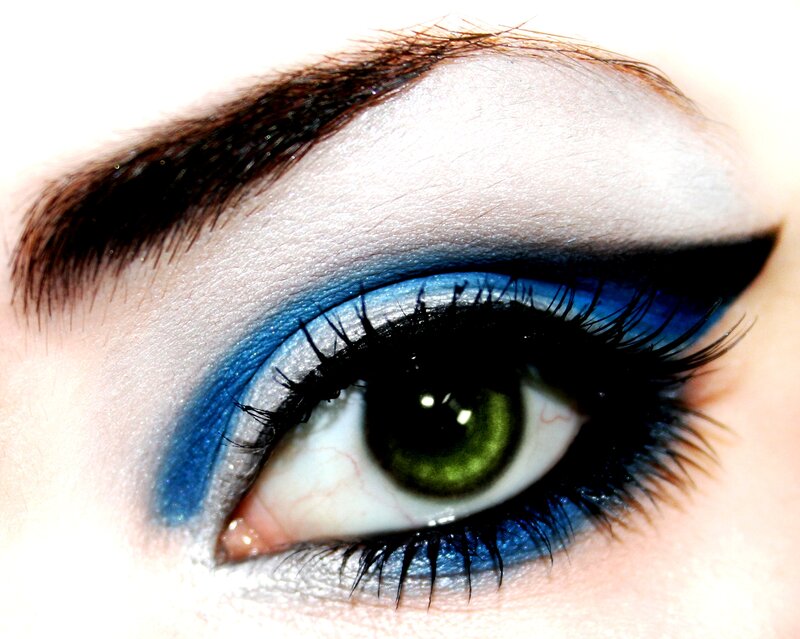 Close-up of a Green Eye — Blue