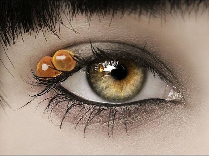Close-up of a Human Eye — Brown, Dramatic