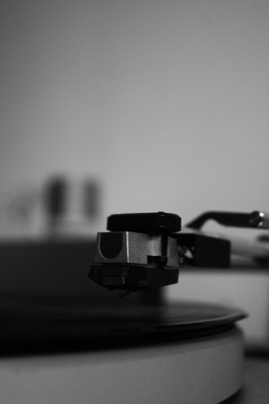 close-up of a turntable needle