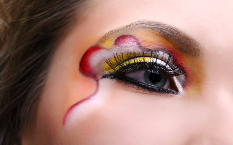 Close-up of Eye with Makeup — Yellow