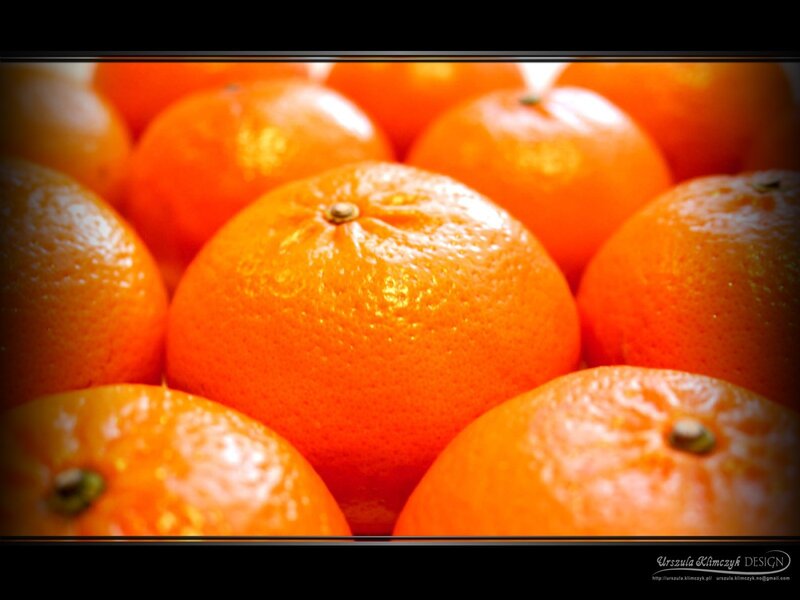 Close-up of fresh oranges