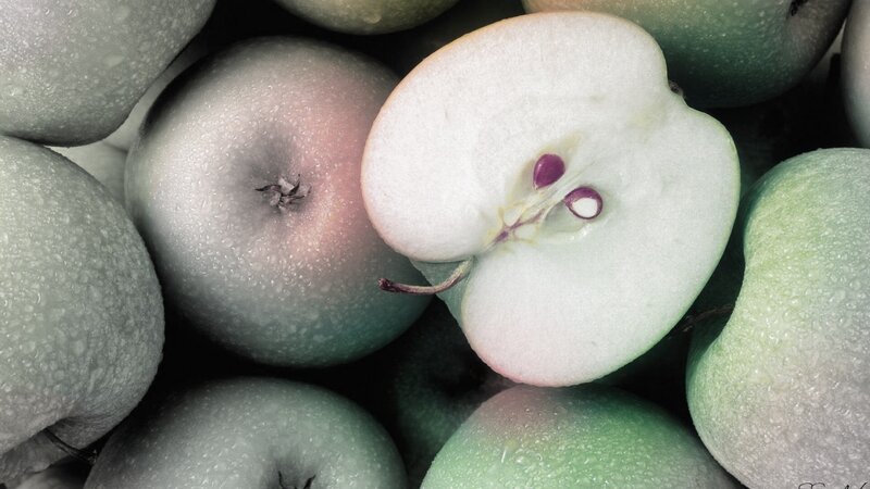 Close-up of green apples