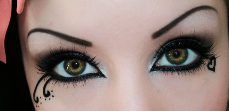 Close-up of Green Eyes — Black
