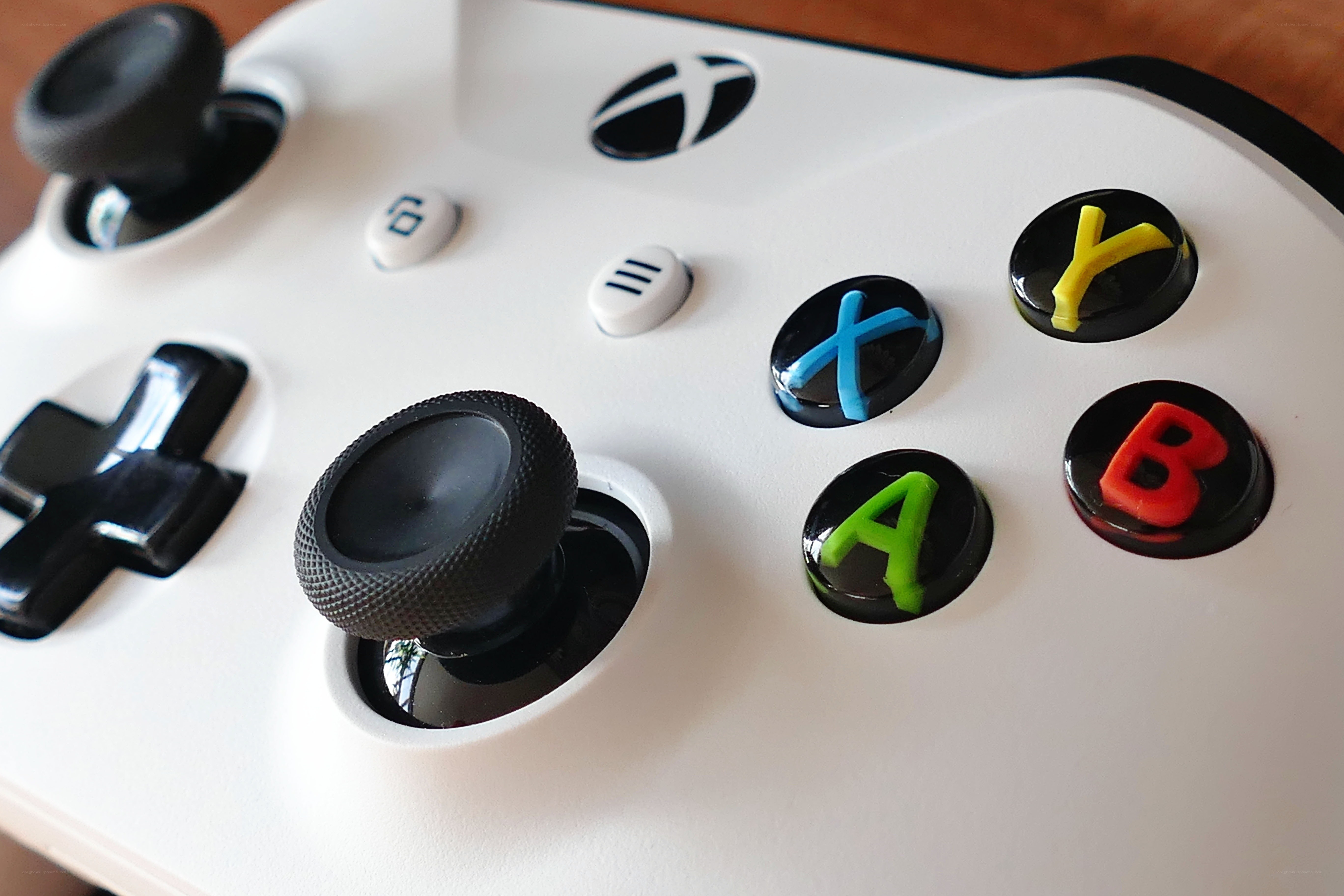 close-up of white xbox controller