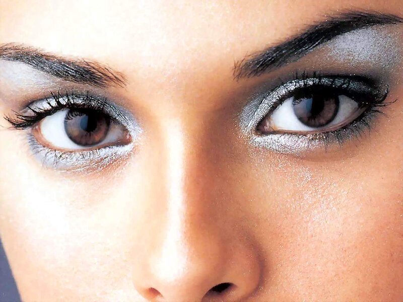 close-up of woman's eyes