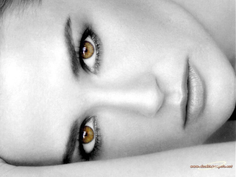 close-up of woman's eyes