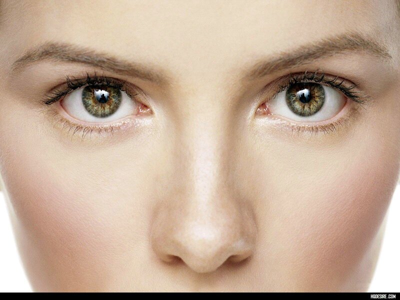 Close-up of Woman's Eyes — Beige