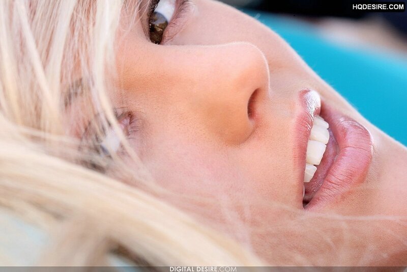 Close-up of Woman's Face — Blonde, Relaxed