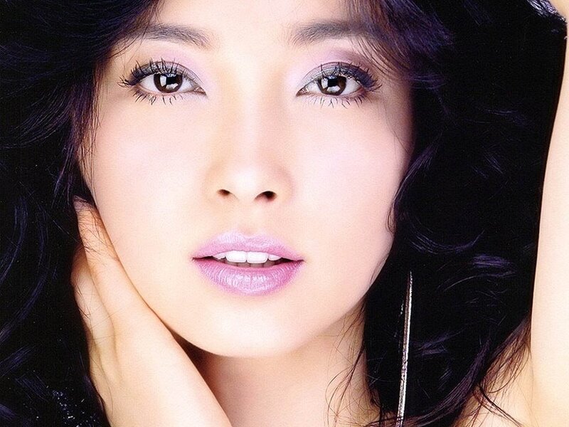 close-up portrait of a woman