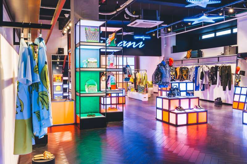 Clothing Store Interior — Blue