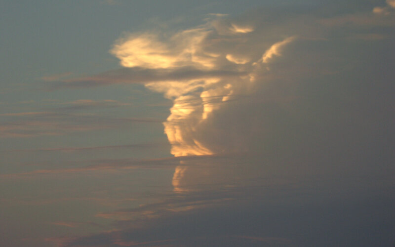 Cloud Formation in Sky — Gray, Dramatic