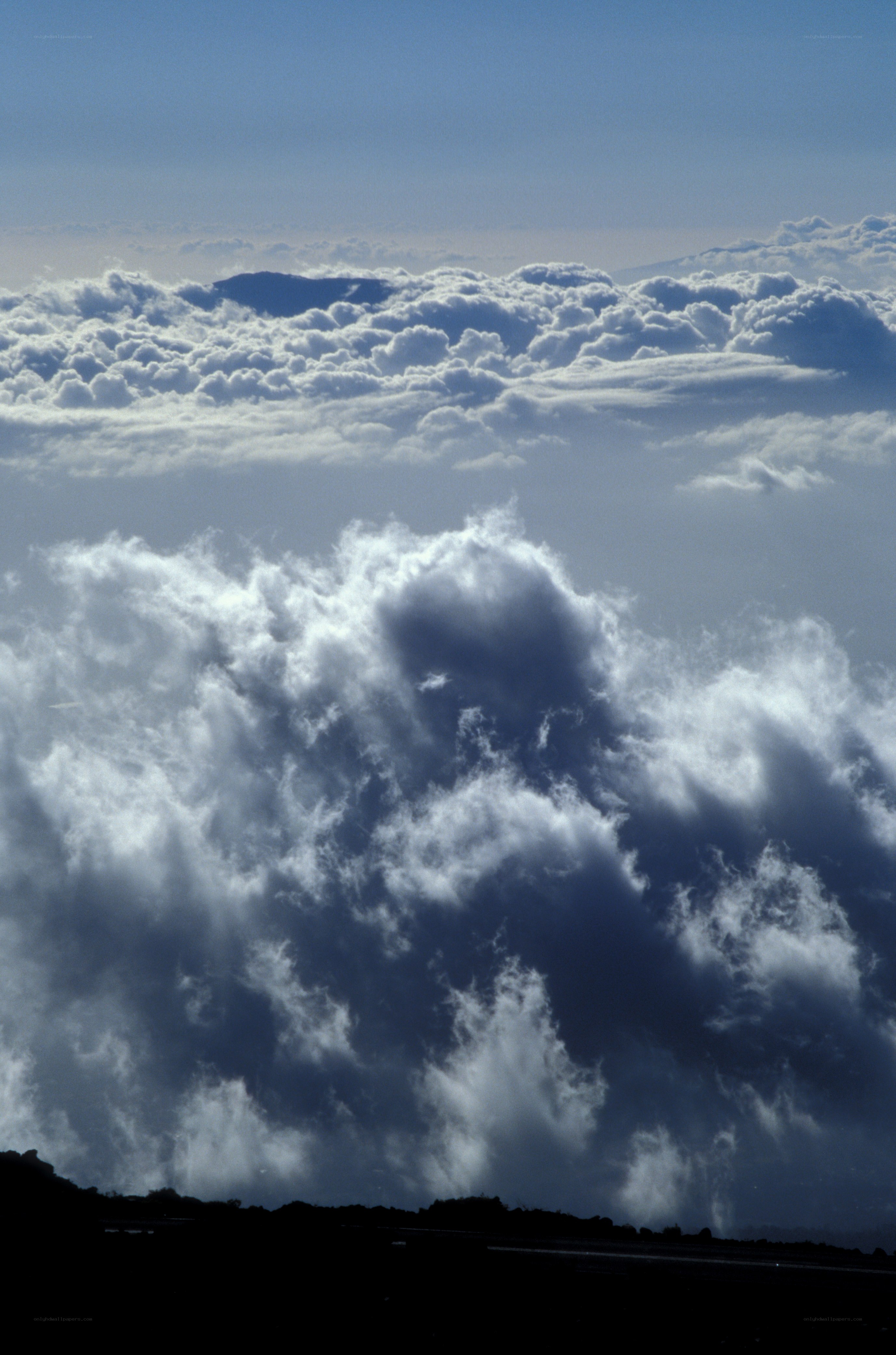clouds above the sky