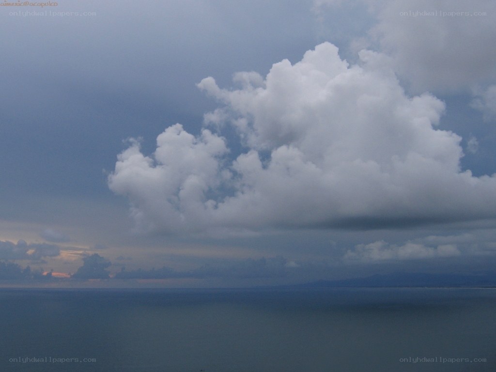 Clouds over the ocean
