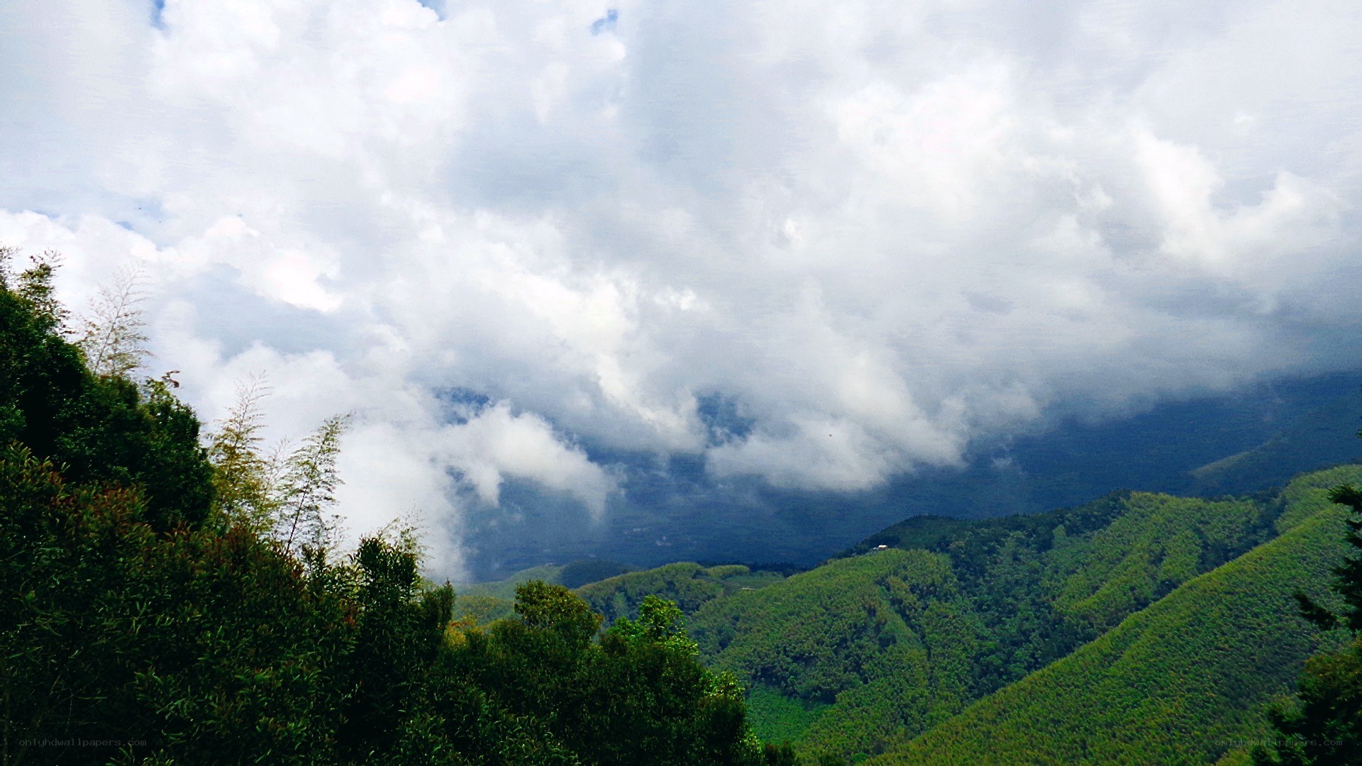 cloudy mountains landscape