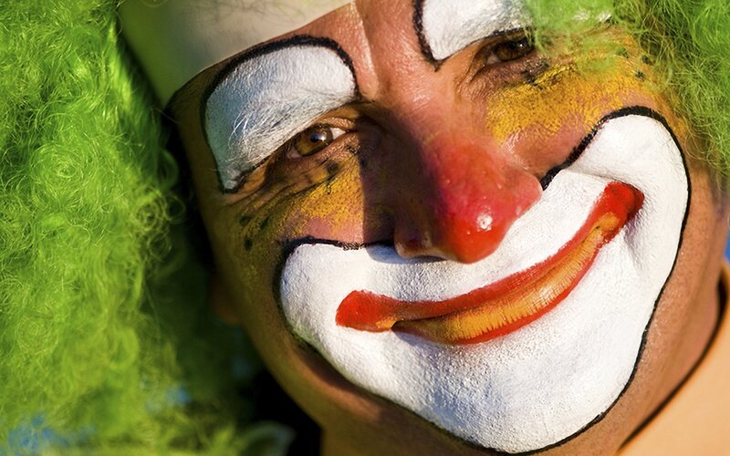 clown with green wig