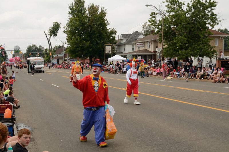 Clowns in Parade
